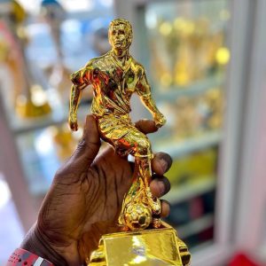 trophée de football doré personnalisable modèle meilleur buteur dakar